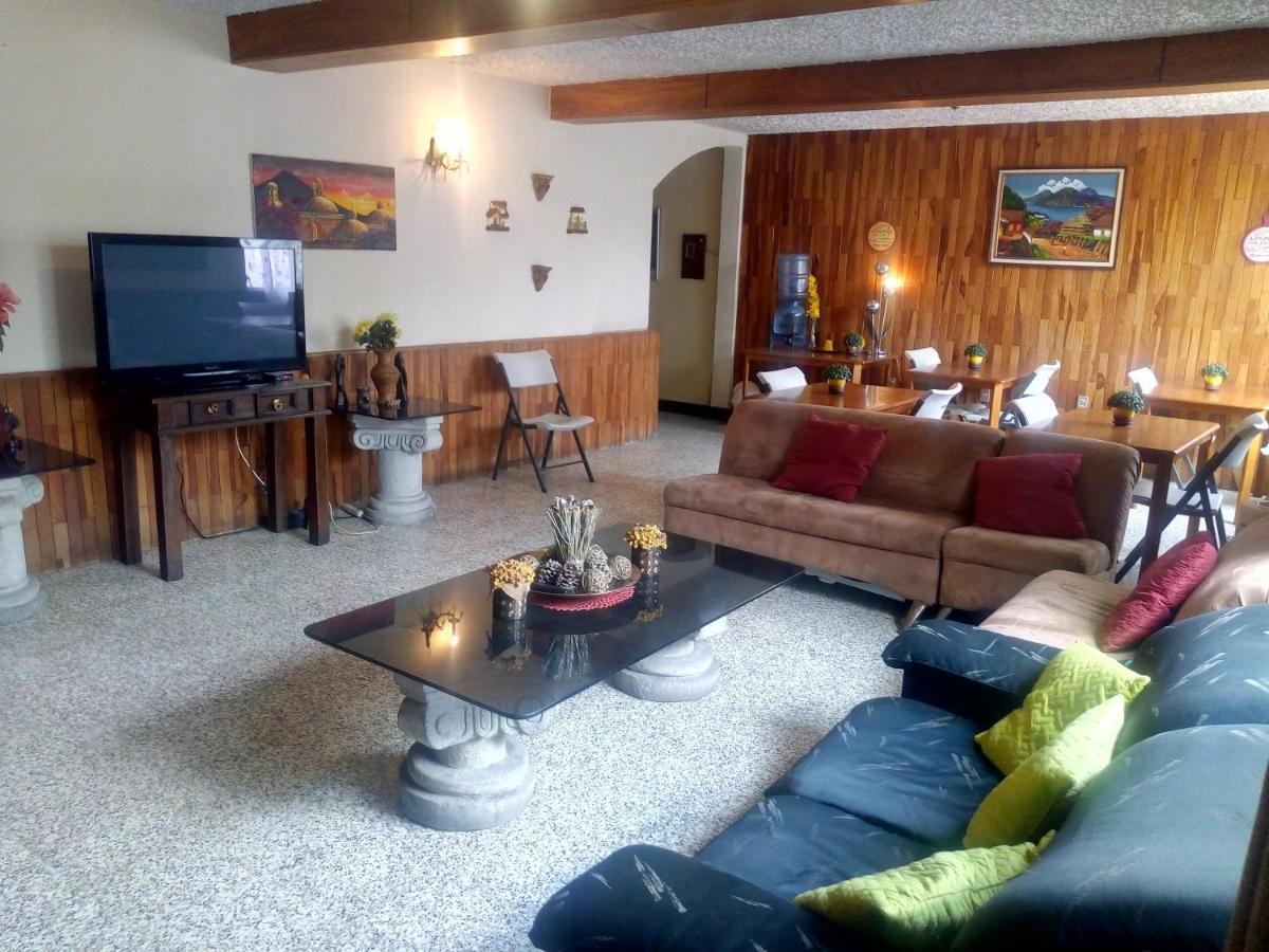 Hostal Los Volcanes Guatemala City Exterior foto