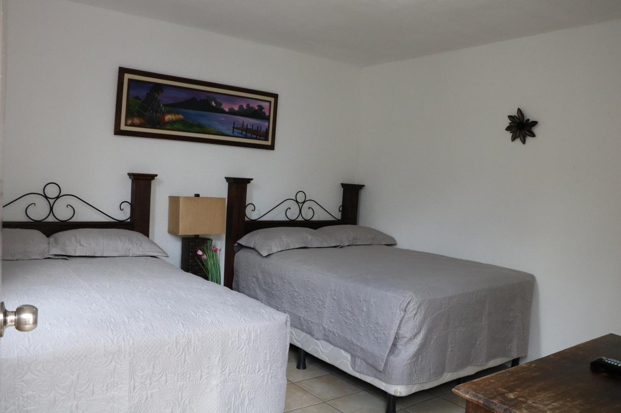 Hostal Los Volcanes Guatemala City Exterior foto